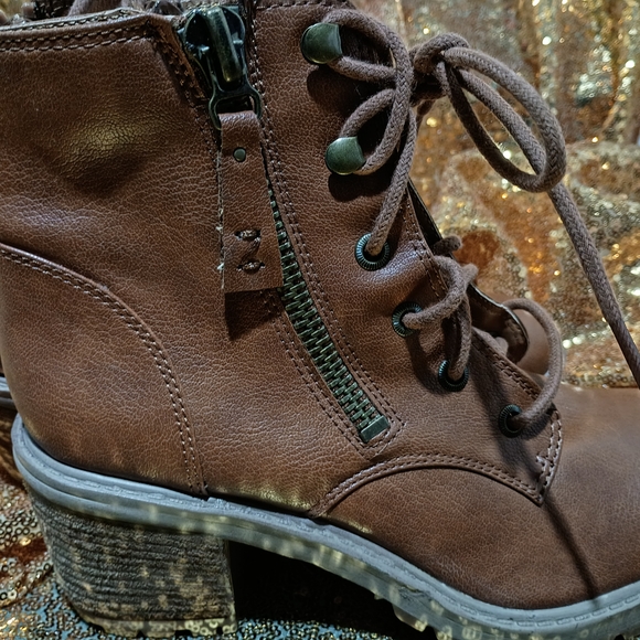 Zodiac Brown Lace-Up Boots with Zipper - Picture 4 of 4